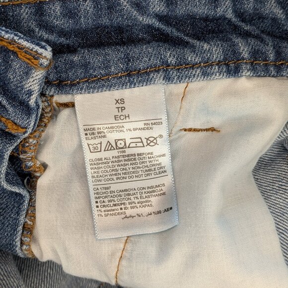 Old Navy Denim Overall Shorts - Picture 3 of 5